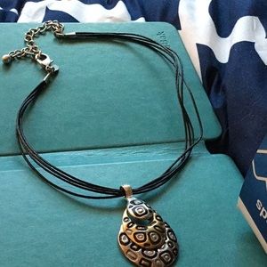 ❤️Animal print Necklace on leather! NEW NO TAGS